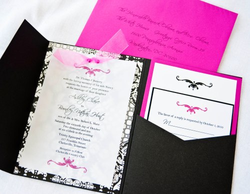 convite de casamento preto branco e pink